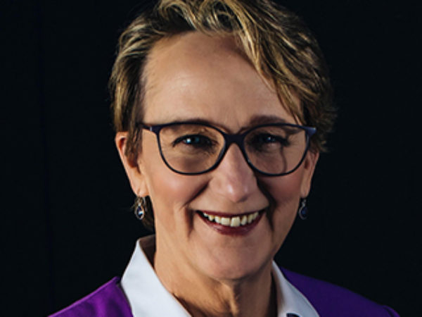 Headshot of Mary Kay Henry